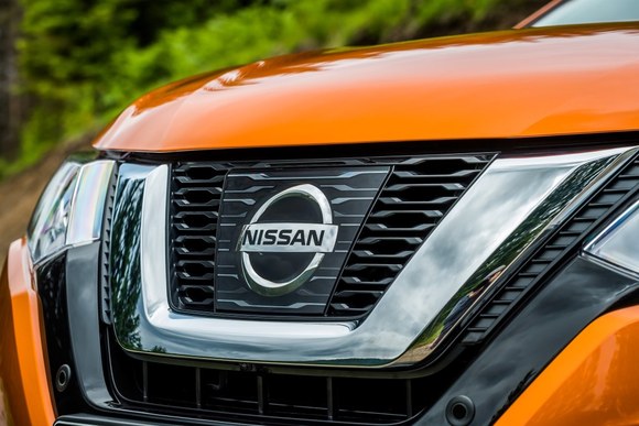 Nissan X-Trail ve výrazném kabátu a nové výbavě
