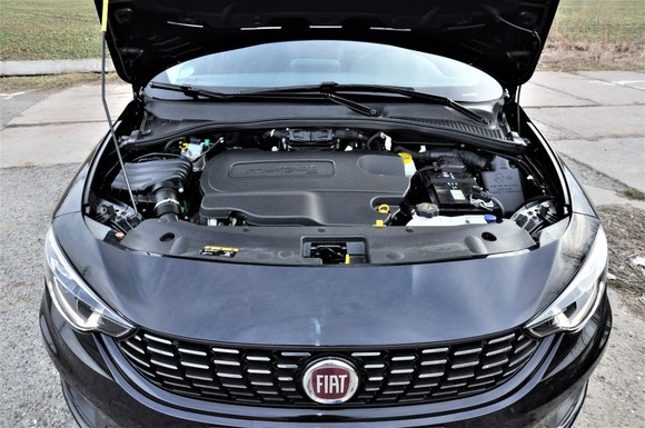 Testované kombi poháněl vznětový čtyřválec 1.6 MultiJet/88 kW