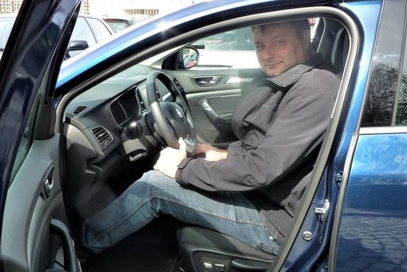 Miroslav Tovara byl až na připomínky k některým prvkům ergonomie s meganem spokojený. Zvláště chválil dynamický a úsporný motor 1.6 dCi.