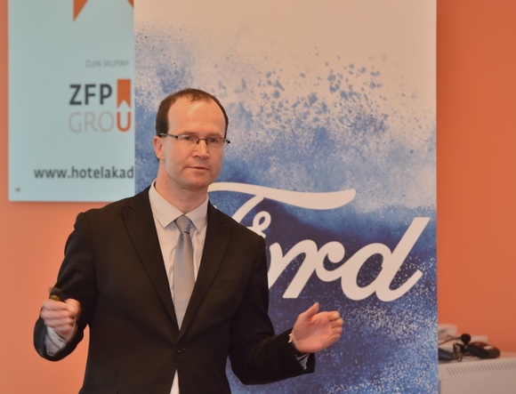 Petr Šimůnekje u českého Fordu mimo jiné zodpovědný za přestavby užitkových automobilů