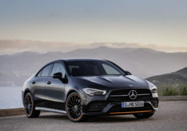 Mercedes-Benz CLA se stává skutečným přítelem člověka