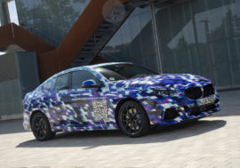 Sledujte vývoj nového BMW 2 Gran Coupé online