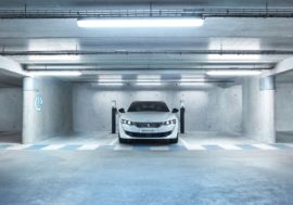 Řada Peugeot 508 dostala hybridní pohon