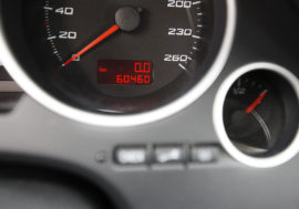 Prověřit historii vozu má možnost každý prodejce