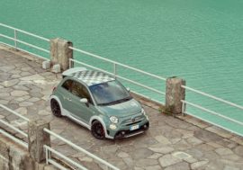 Virtuální setkání s Fiatem 500 Abarth 695 70° pro každého