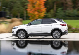 Hybridní Grandland X nabízí variaci pohonů