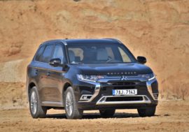 TEST: Mitsubishi Outlander PHEV