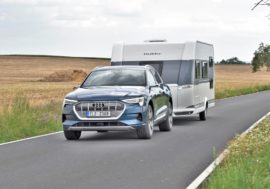 TEST reálné spotřeby: Audi e-tron 55