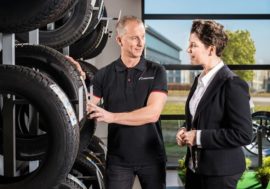 Poznáte, kdy už je pneumatika stará? Poradíme i se správným skladováním