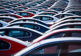 Trh nových vozů dodavatelé nespasí, lidé musí změnit svůj postoj