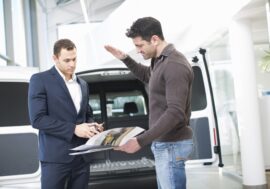 Manažeři řeší dilema – na “operák”, nebo jen půjčit?