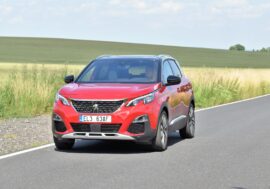 TEST: Peugeot 3008 Hybrid4 300